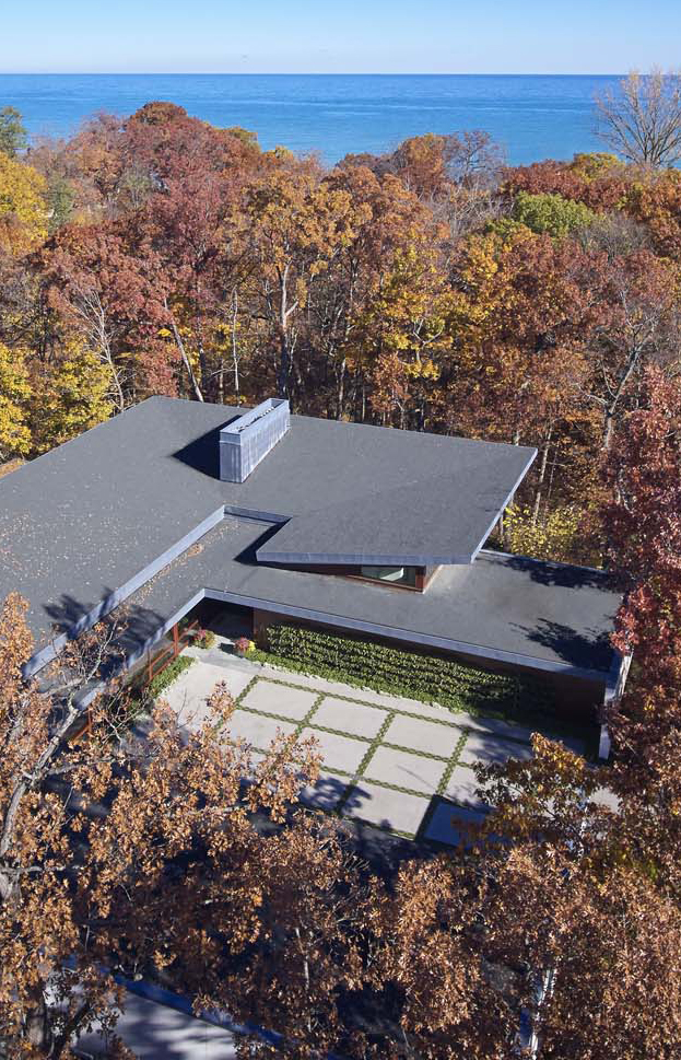 RESTRAINED MODERNISM
